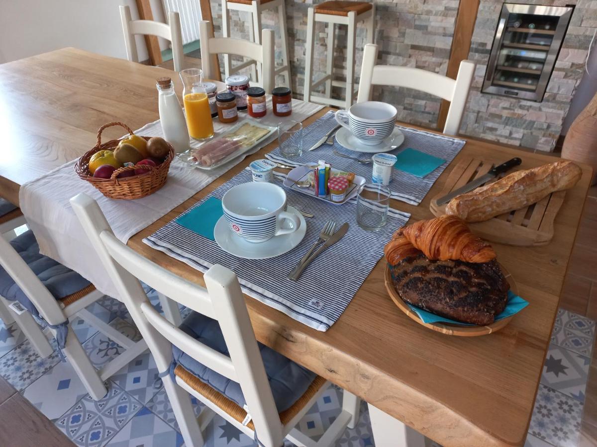 Bed and Breakfast "Chez Nat" Chaillevette Exterior foto